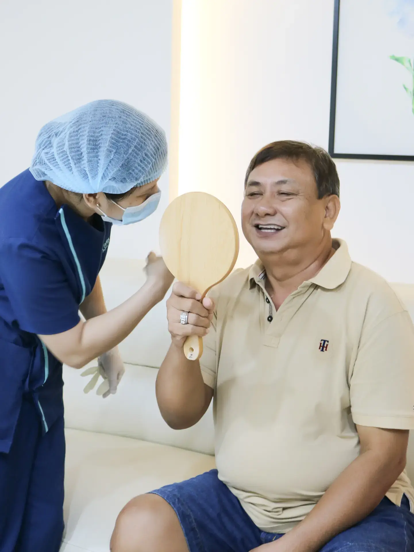 Nụ cười hài lòng của khách hàng