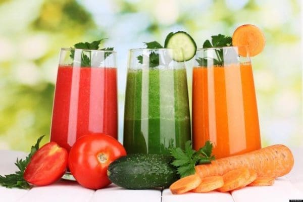 Sau khi nhổ răng khôn hàm dưới nên bổ sung vitamin từ các loại nước ép trái cây