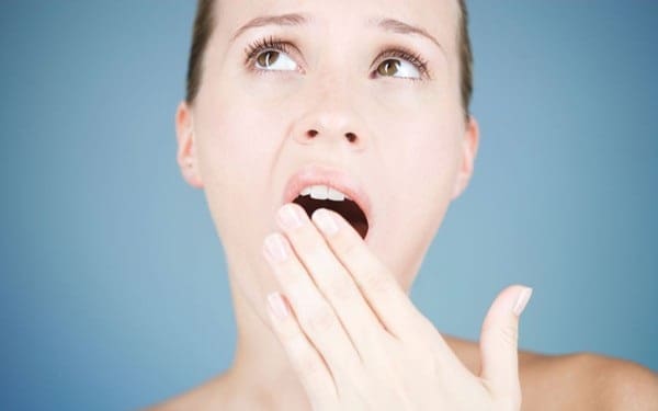 Bọc răng sứ bị hôi miệng (ảnh minh họa)