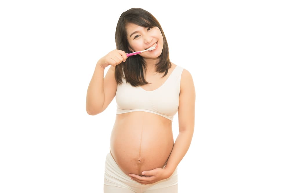 Phụ nữ mang thai có được trồng răng Implant