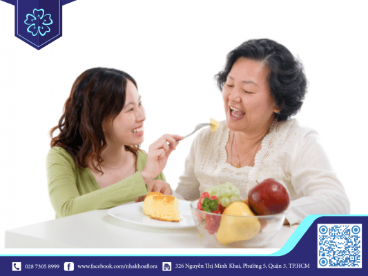 nguoi-than-an-ngon-hon-voi-ham-rang-moi Người thân ăn ngon hơn với hàm răng mới