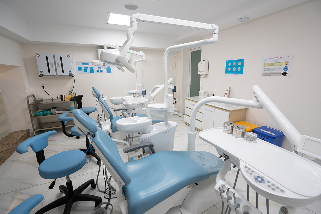 Tẩy trắng răng bằng laser có hại cho men răng không